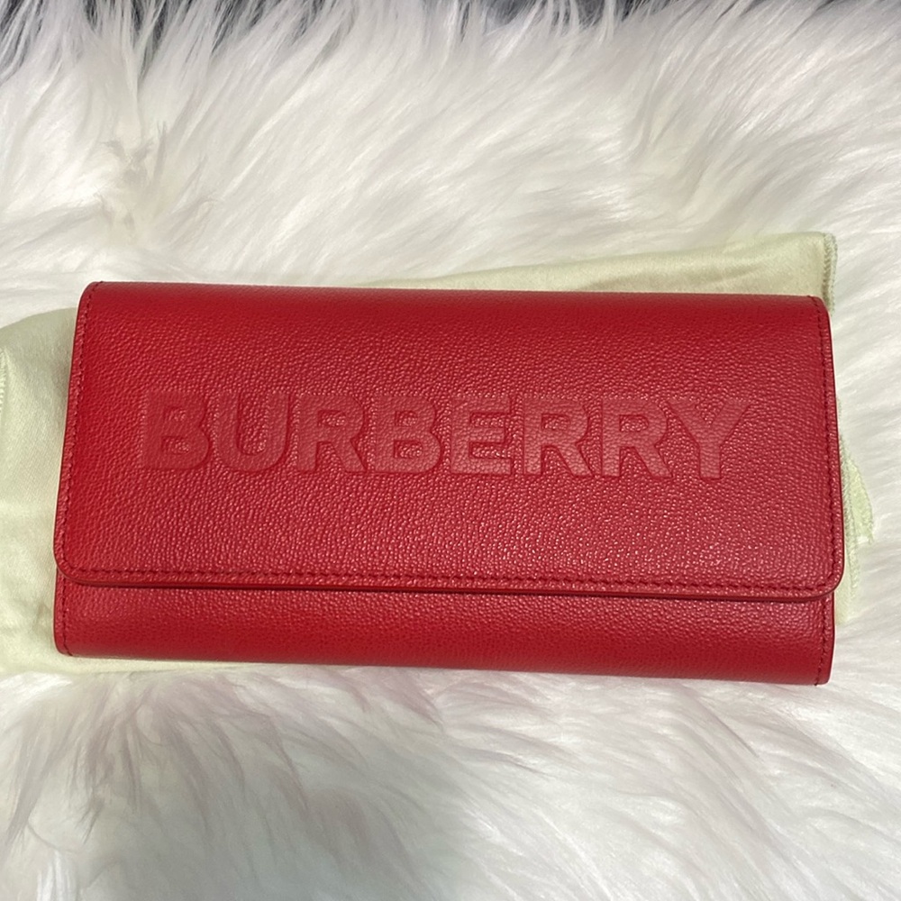 NWT Burberry Red Wallet - Picture 1 of 1